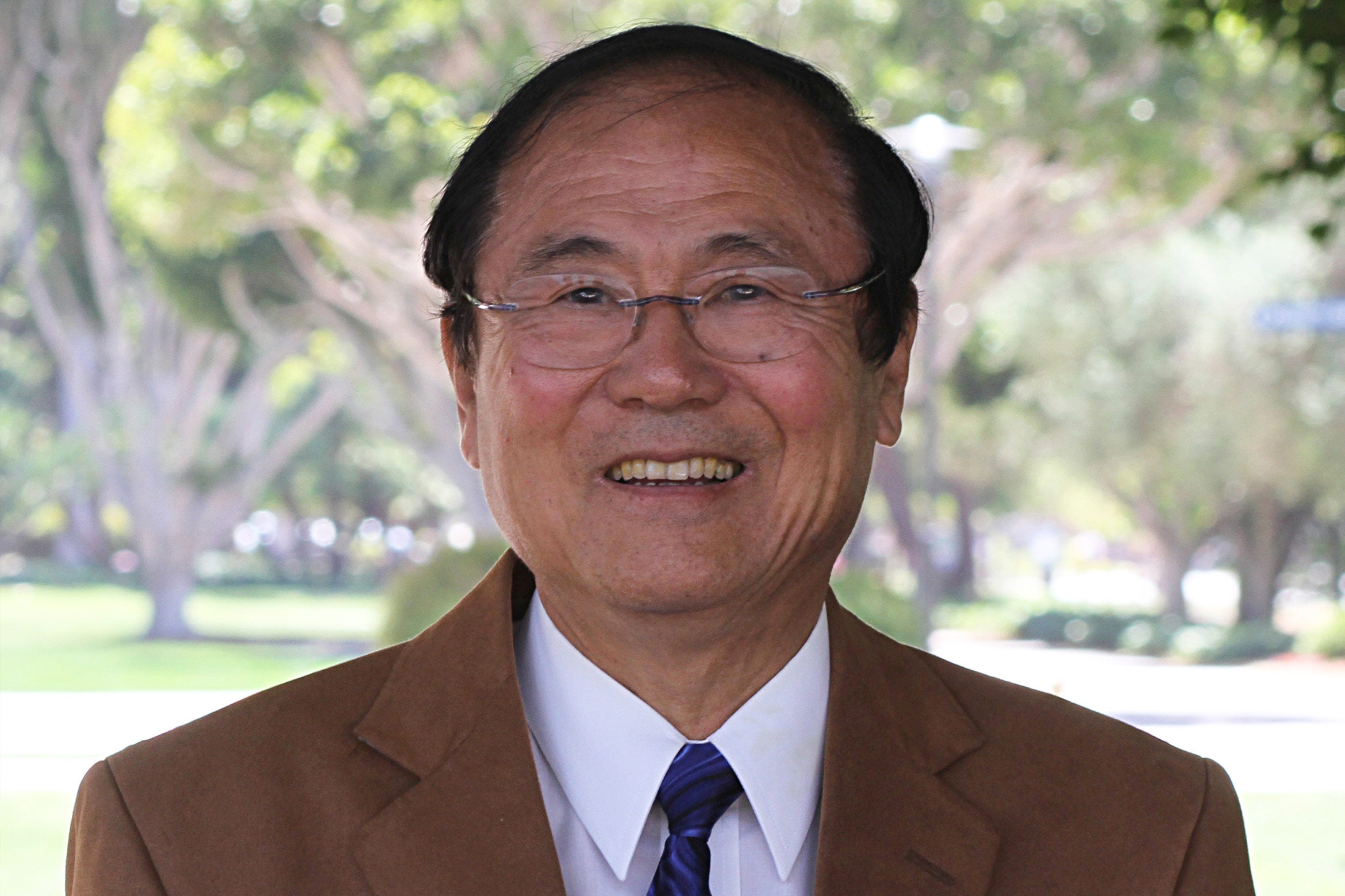 Chancellor-Yang-outdoor-UC-Santa-Barbara.jpg Chancellor Yang UC Santa Barbara